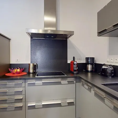 Renove, 3 Ch. Avec Parking Prive, Hyper-centre - Fr-1-744-36 Daire