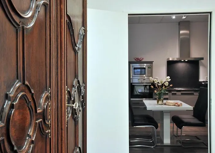 Renove, 3 Ch. Avec Parking Prive, Hyper-centre - Fr-1-744-36 아파트 *