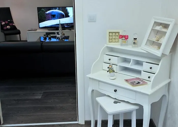 Renove, 3 Ch. Avec Parking Prive, Hyper-centre - Fr-1-744-36 아파트